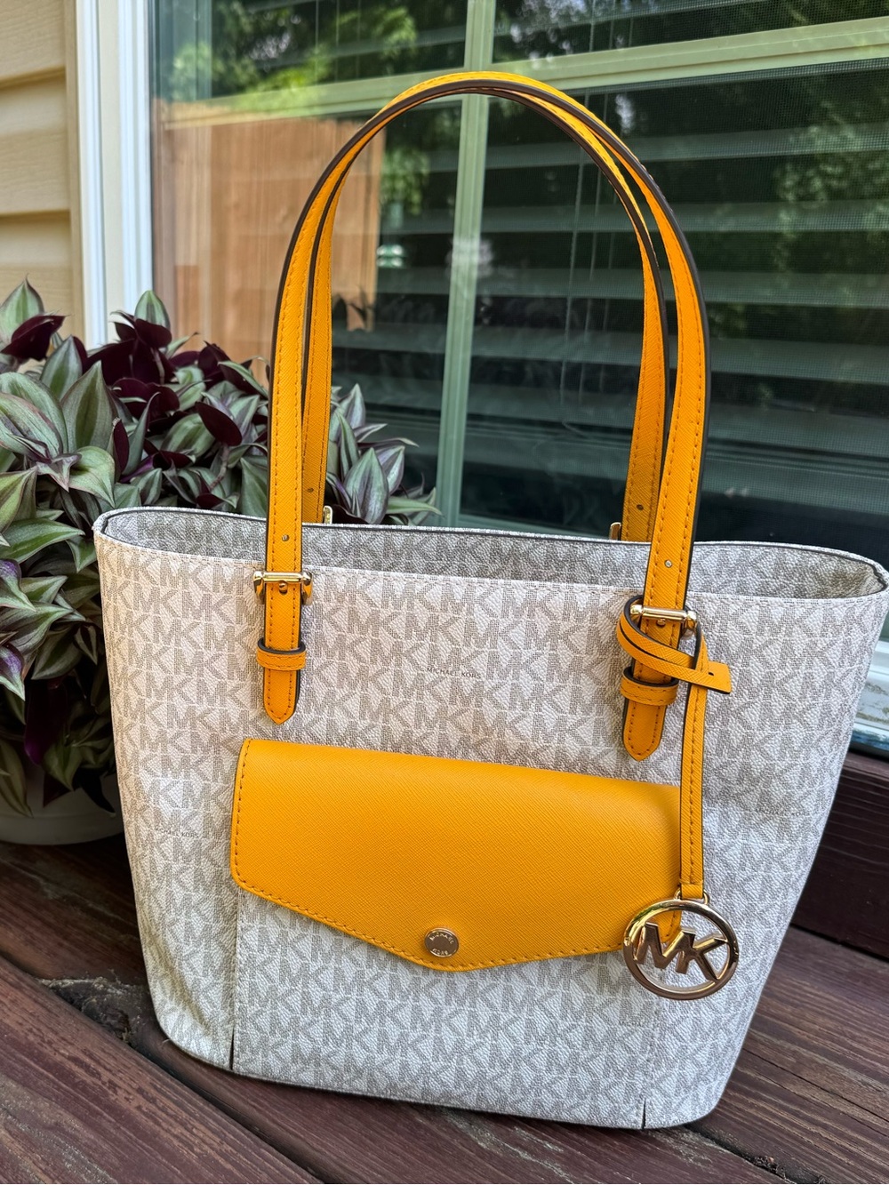 Michael Kors Jet Set Medium Logo Pocket Tote Bag Purse